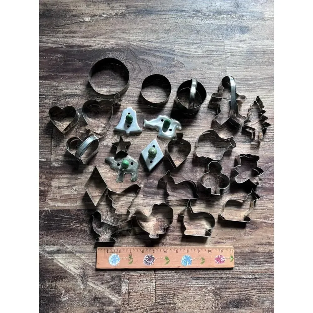Vintage Metal Cookie Cutters Lot, Christmas Cookie Cutters, Animal Shapes